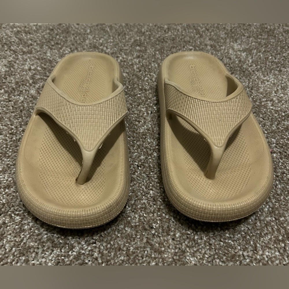 Nwot Sandee Platform Flip Flop View 3